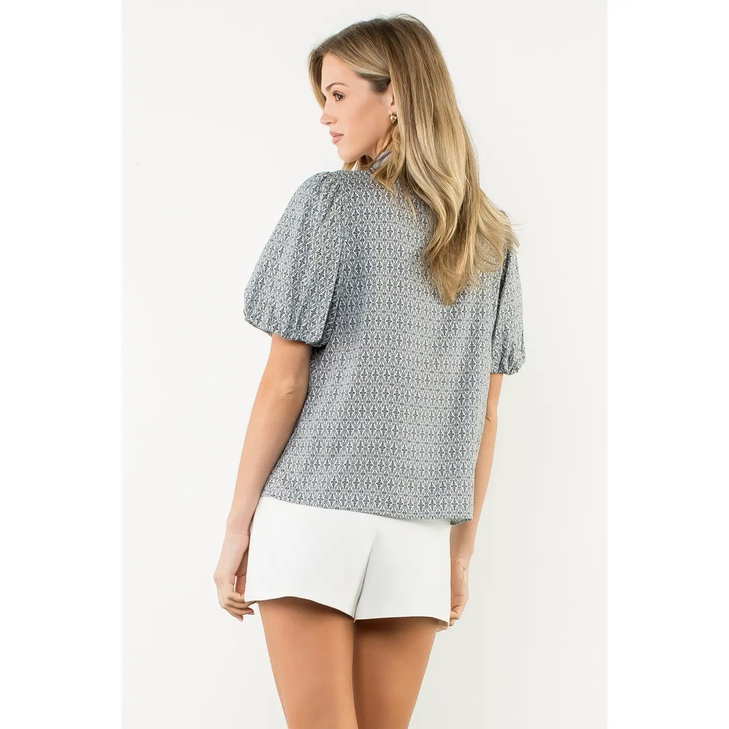 Trim Scallop Top