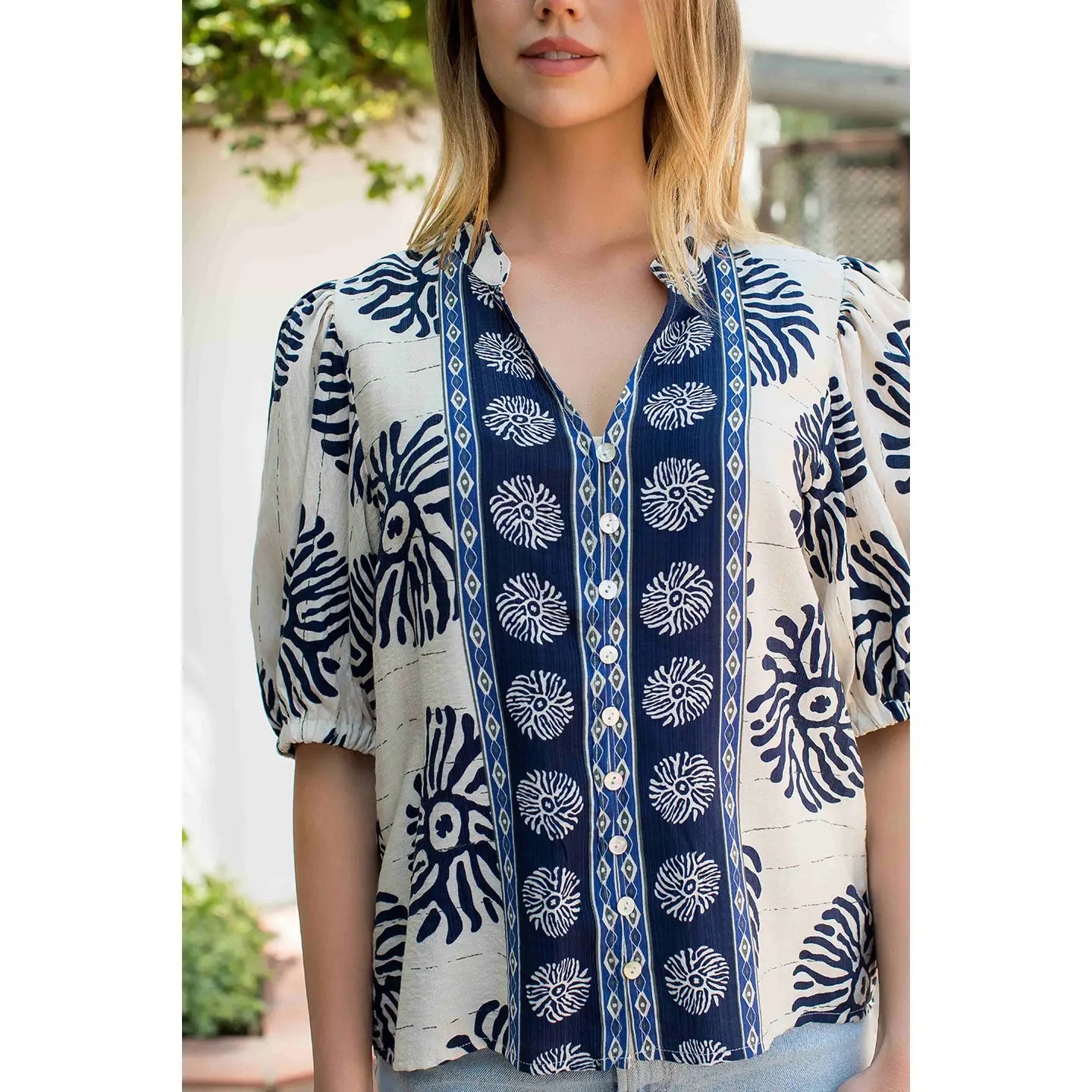 Amara Abstract Top