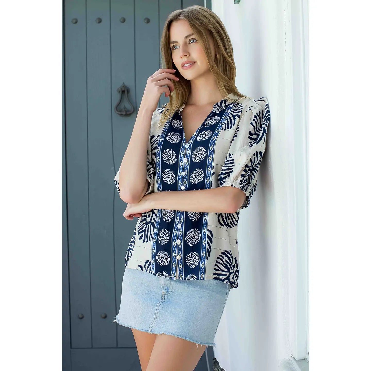 Amara Abstract Top