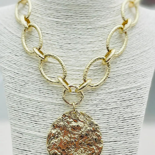 Hammered Chain Pendant Necklace