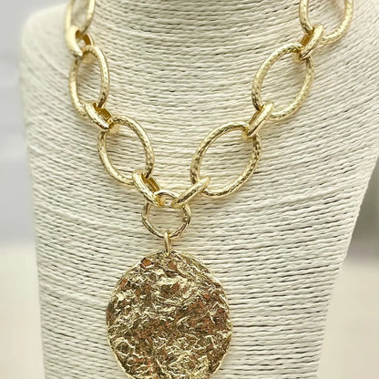 Hammered Chain Pendant Necklace